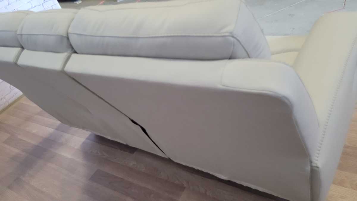 Mindanao Power Reclining Loveseat with Console - Gallery Image 12